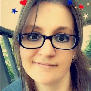 Meet your Posher, Denise